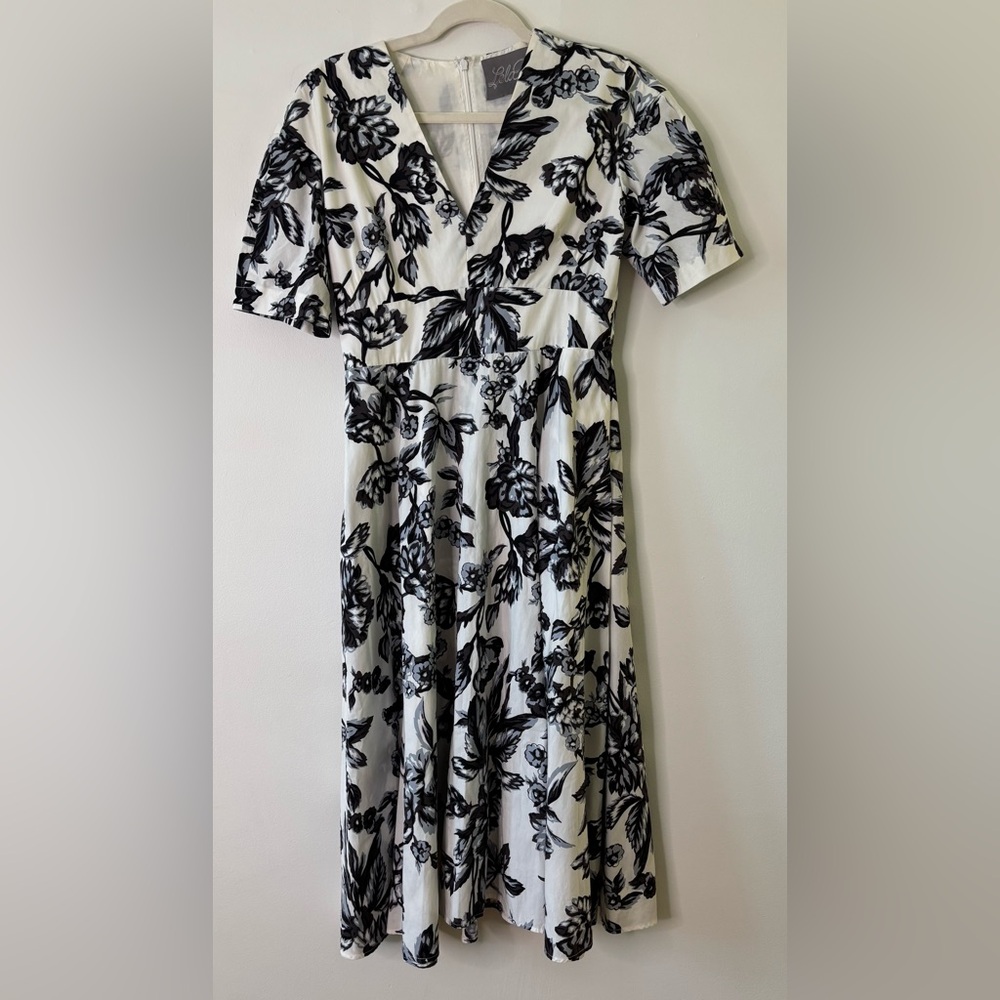 Lela Rose Short Sleeved Elegant Floral Midi Dress Women’s size 4‎